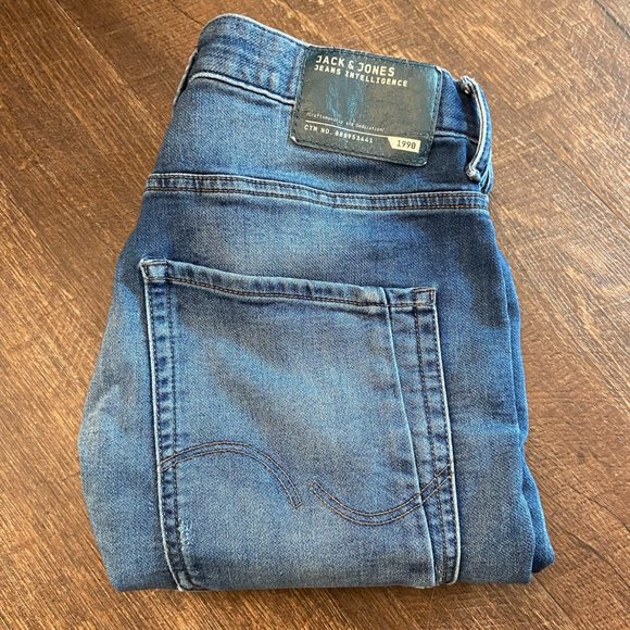 Jack + Jones Echo Long Shorts - Size 30 - Picture 10 of 11
